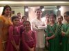 senior-disciple-seema-mehta-with-pandit-das-and-mumbai-students-